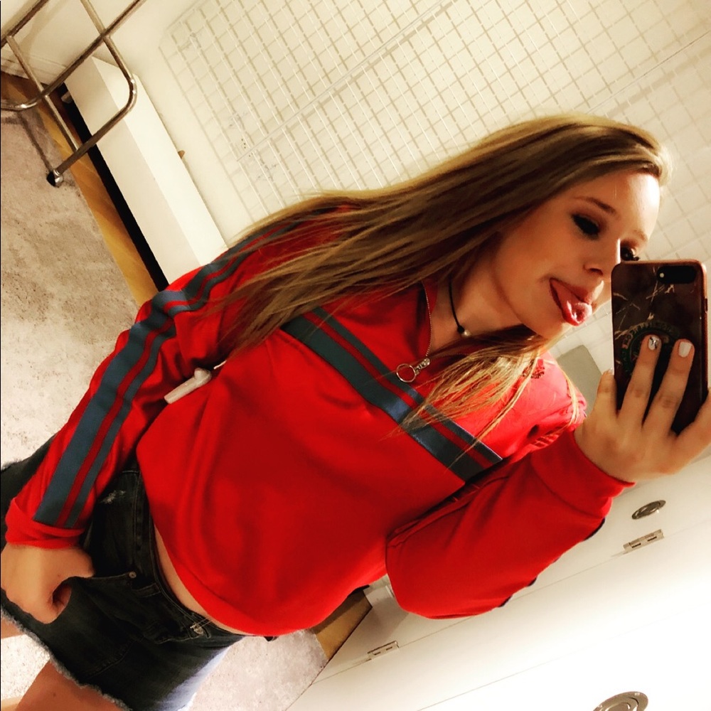 Meet your Posher, Alea